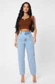 Kadın Kahverengi Kare Yaka Crop Top Bluz - Şık, Rahat ve Kolay Kombinlenebilir thumbnail 5