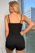 Kadın Siyah Alt Ve Üst Dantel Detaylı Şortlu Gecelik Takımı thumbnail 3