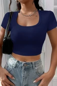 Kadın Lacivert Yarım Kol Düz Yaka Crop Top Bluz - Şık, Rahat ve Kolay Kombinlenebilir thumbnail 5