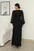 Yakası Tül Bel Detaylı Pile ve Yırtmaçlı Abiye Elbise 2313-Siyah thumbnail 5