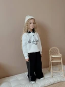 KIZ ÇOCUK YAKA MODELLİ DÜĞMELİ GENİŞ PAÇALI 3 İPLİK EŞOFMAN TAKIMI thumbnail 5