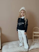 KIZ ÇOCUK YAKA MODELLİ DÜĞMELİ GENİŞ PAÇALI 3 İPLİK EŞOFMAN TAKIMI thumbnail 1