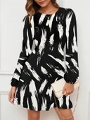 Kadın Uzun Kollu Bisiklet Yaka Desenli Kısa Krep Elbise thumbnail 1