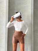 Parçalı cepli deri şort taba w26312 thumbnail 4