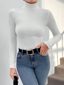 Balıkçı yaka dar kesim kaşkorse kazak beyaz thumbnail 1