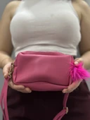 Ponpon fuşya cilt çanta thumbnail 3