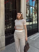 Crop pantolon biyeli takım bej thumbnail 4