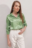 3964 Hafif Dökümlü Saten Gömlek - Y.Yeşil thumbnail 2