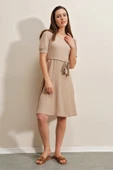 2370 Kuşaklı Örme Elbise - Bej thumbnail 3