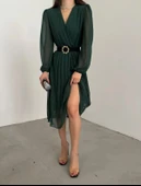 Kadın şifon Kumaş Astalı Kloş Kesim Kruvaze Yaka Midi Boy Elbise thumbnail 3