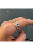 nesdesign Küçük Baget Taş Detaylı Üç Çizgi Ayarlanabilir Yüzük thumbnail 2