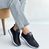 Monya Siyah Cilt Bağcıklı Spor Ayakkabı thumbnail 4