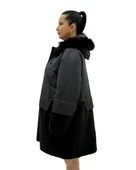 Büyük Beden Kapüşonlu Kürk Detaylı Yünlü Uzun Kol Oversize Kadın Kaban thumbnail 3