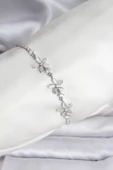Çiçek Model Zirkon Taşlı Gümüş Renk Pirinç Su Yolu Kadın Bileklik - TJ-BB8113 thumbnail 1