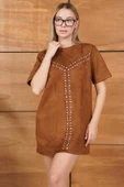 Süet Askılı/Kısa Kollu Çivi Detaylı Mini Elbise thumbnail 3