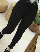 Kadın Yüksek Bel Belden Kuşaklı Yırtık Detaylı Kot Pantolon thumbnail 2