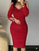 Kadın Omuzlardan Açık Uzun Kollu Taşlı Degaje Yakalı Sandy Midi Elbise thumbnail 1