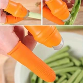 5 Parça Pratik Parmak Koruyucu 1 Parça Baş Parmak Bıçaklı Eldiven Sebze Meyve Soyucu Kesme Ayıklayıcı Silikon Set (4989) thumbnail 4
