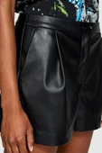 Sisley   Suni Deri Önü Pileli Regular Fit Deri Şort Kadın Siyah Şort - 323A4X9WL900W thumbnail 9