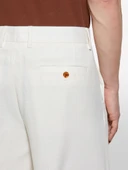 Sisley   %100 Pamuk Yırtmaç Detaylı Regular Fit Bermuda Şort Erkek Krem Şort - 325P4GJ0S9018 thumbnail 3