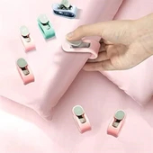 4 Adet İğnesiz Yorgan Çarşaf Ve Perde Tutucu Sabitleyici Kaydırmaz Örtü Düzenleyici Klips thumbnail 1