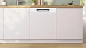 Bosch SMI4IKW50T Serie 4 Yarı Ankastre Bulaşık Makinesi thumbnail 2