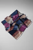 %100 Twill İpek Dokulu ve Geometrik Desenli Lacivert - Mürdüm Renkli 90x90 Eşarp Dikim Şekli : El Dikişi thumbnail 5