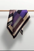%100 Twill İpek Geometrik Desenli Mor - Siyah Renkli 90x90 Eşarp Dikim Şekli : El Dikişi thumbnail 5