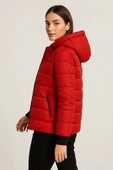 Kadın Şişme Kapüşonlu Fermuarlı Mont Su itici Kapitone Astarlı Kumaş Cepli Kışlık Rahat Kalıp - Kırmızı thumbnail 1