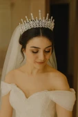SimgeAksesuar Kristal taşlı şık ve zarif gelin tacı thumbnail 3