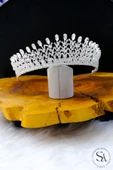 SimgeAksesuar Üç boyutlu Kristal taşlı şık ve zarif gelin tacı thumbnail 2