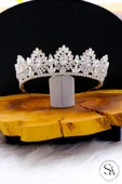 SimgeAksesuar Kristal Taşlı Şık ve Zarif Gelin Tacı thumbnail 1