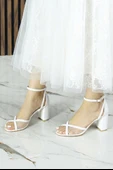 Erkan Saçmacı Charlotte Beyaz Vegan Çapraz Bantlı Fileli Kalın Topuklu Gelin Ayakkabısı thumbnail 7