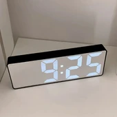 Dijital Sese Duyarlı Alarmlı Masa Saati thumbnail 5