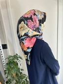 Belli Saf İpek Eşarp 4219D (T)-33 SİYAH thumbnail 3