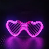 Pembe LED Işıklı Kalp Gözlük – 3 Modlu Parti & Glow Gözlüğü thumbnail 3