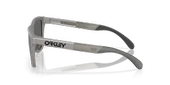 Oakley Frogskins Range Polarize Güneş Gözlüğü 928423 Titanium Prizm Black Polar thumbnail 5