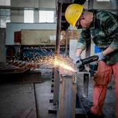 Kress KUS10P 900Watt 125mm Profesyonel Avuç Taşlama thumbnail 6