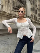 Kare yakalı Büzgülü Dantel Asimetrik Kloş Etek Ucuyla. Bluz, thumbnail 7