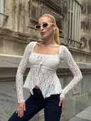 Kare yakalı Büzgülü Dantel Asimetrik Kloş Etek Ucuyla. Bluz, thumbnail 4