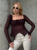 Kare yakalı Büzgülü Dantel Asimetrik Kloş Etek Ucuyla. Bluz, thumbnail 12