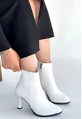 Mişha Beyaz Cilt Topuklu Bot thumbnail 1
