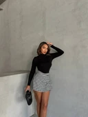 Kapaklı kaşe şort etek siyah beyaz kazayağı h261218 thumbnail 2