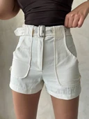 Kemer detaylı gabardin şort krem s25289 thumbnail 5