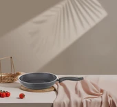 Falez Seramik Tava 26 CM Füme Renk Tek Kulplu thumbnail 2