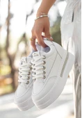 Lulu Beyaz Cilt Bağcıklı Spor Ayakkabı thumbnail 1