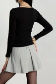 Çerçeve yaka kaşkorse bluz siyah thumbnail 6