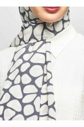 İnci Serisi Gri Dama Desenli Şal thumbnail 3