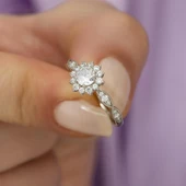 Zirkon Taşlı Sarmaşık Papatya Motifli Tektaş Gümüş Bayan Yüzük thumbnail 10