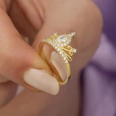 Altın Kaplama Zirkon Taşlı Kraliçe Taç Motifli Tektaş Gümüş Bayan Yüzük thumbnail 6